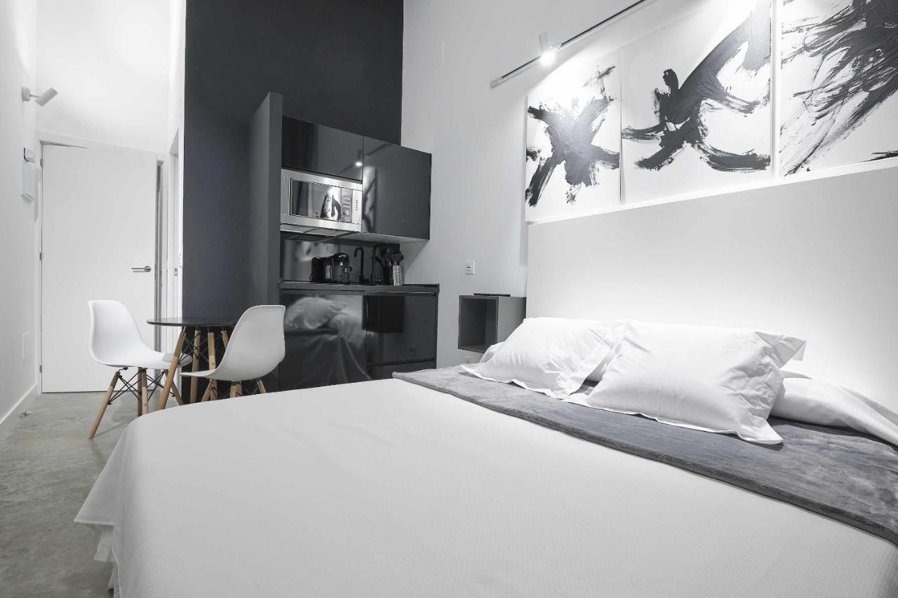 Апартаменты Fino Modern & Luxury Севилья Экстерьер фото